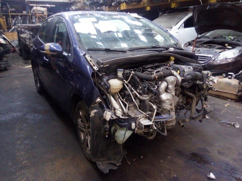  Peugeot 208 2014    EN DESARME